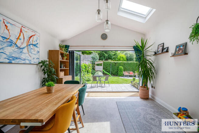 3 bed Semi-Detached to rent Image 6