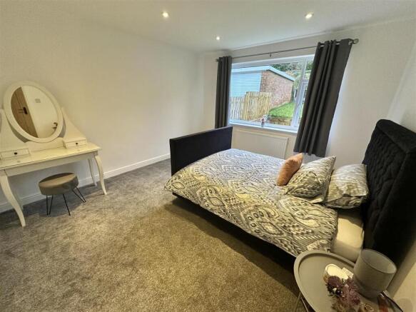 2 bed Detached Bungalow for sale Image 12