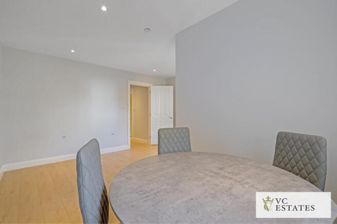 VC_Est- Flat 2, 140 Chatsworth Road, London, E5 0L