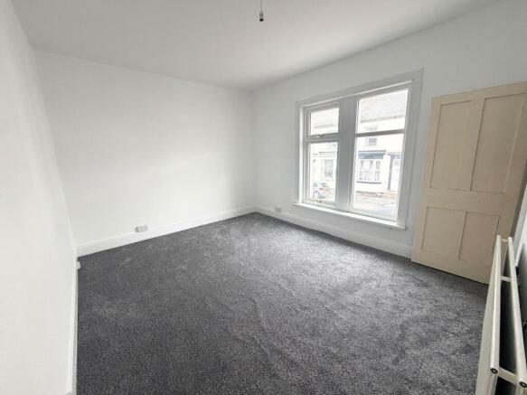 3 bed Semi-Detached to rent Image 9