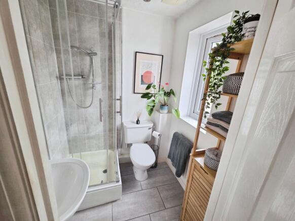 2 bed Semi-Detached for sale Image 11