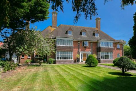 Dixwell Road, Folkestone, CT20