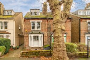 36, Avenue Road, Brentford TW8 9NS