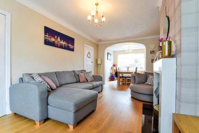 Lounge/Dining Room