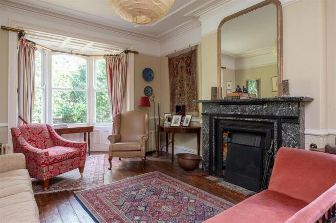 6 bed Semi-Detached for sale Image 10