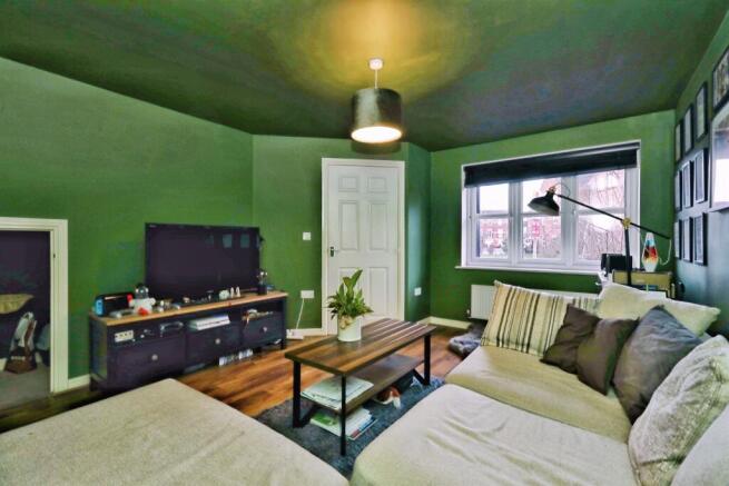 3 bed Semi-Detached for sale Image 6