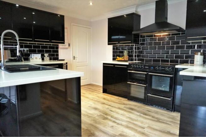 Kitchen / Breakfast