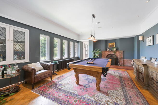 The Ridge, Woldingham, CR3 7AH photo 4
