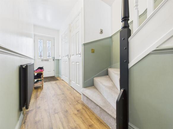 4 bed Link Detached House for sale Image 12