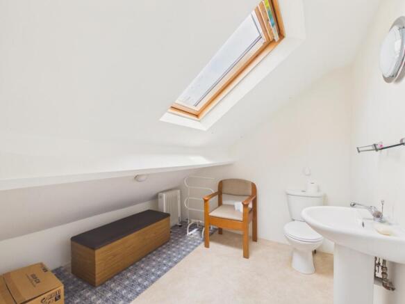 3 bed Semi-Detached for sale Image 10