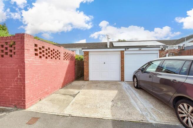 Driveway/Parking