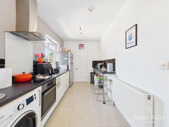 3 bed Maisonette for sale Image 4