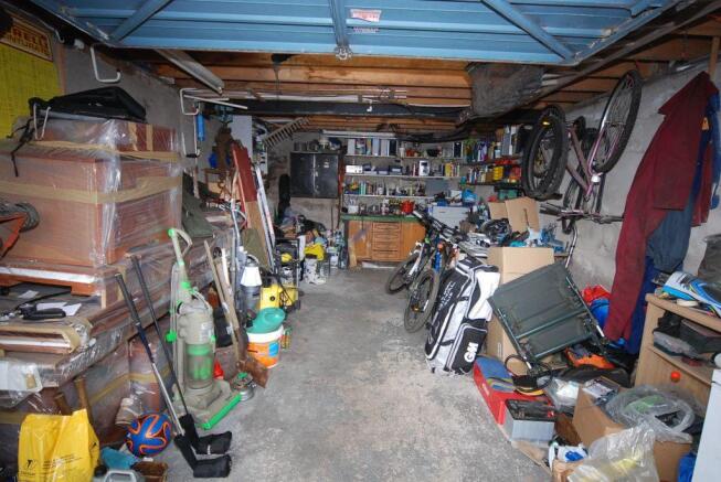 GARAGE