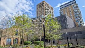 7 143 Compton House, Victory Parade, Plumstead Road, London SE18 6FT