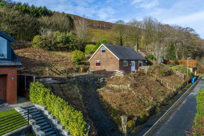 8 bed Detached for sale Image 9