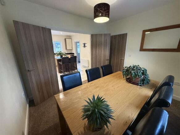 Dining Room:
