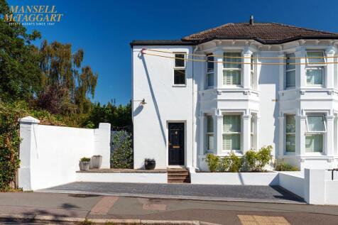 Station Approach East, Hassocks, BN6