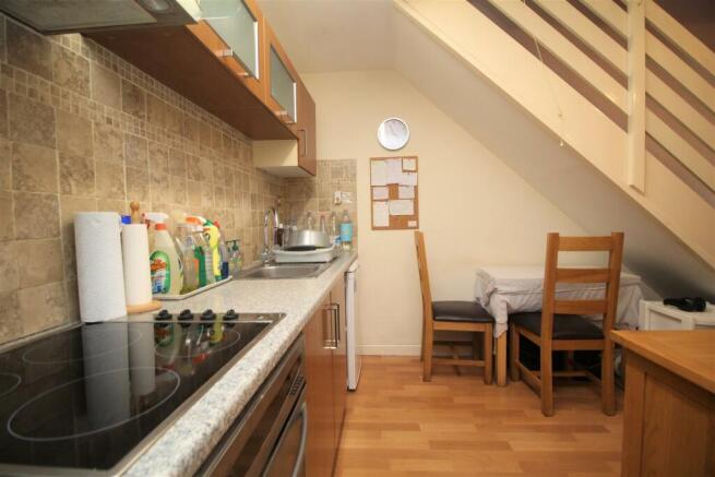 kitchen diner 2 .jpg