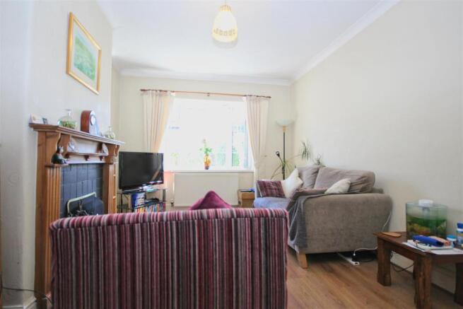 3 Inglemire Lane Cottingham (8)_lzn.jpg