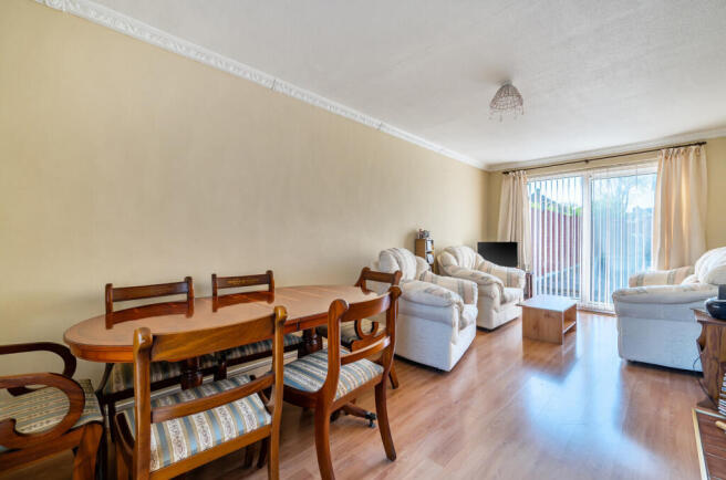 1440304-1-69d6228...