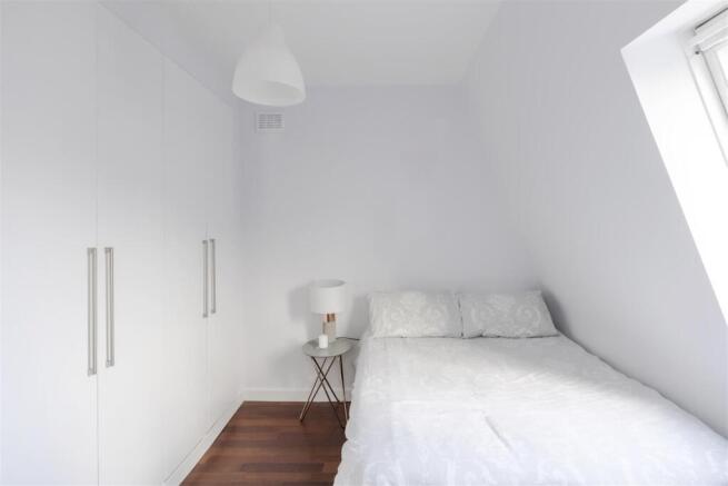 Bedroom_1.jpg
