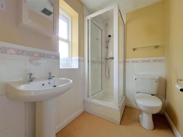 ensuite.jpg