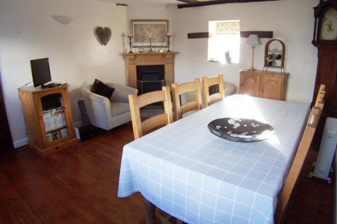 Family/dining room