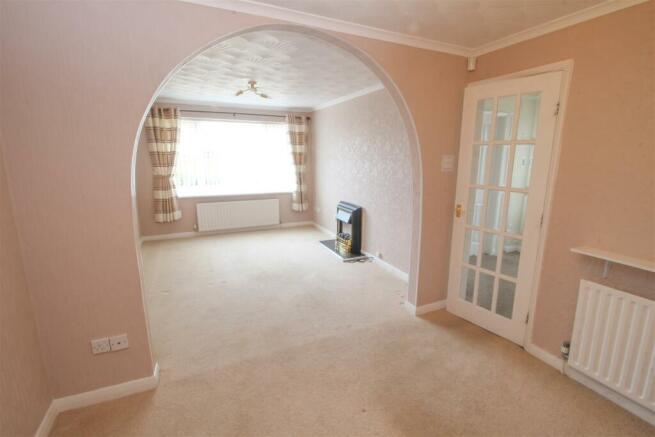 dining room into lounge.jpg