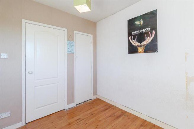 8448172-interior16.jpg