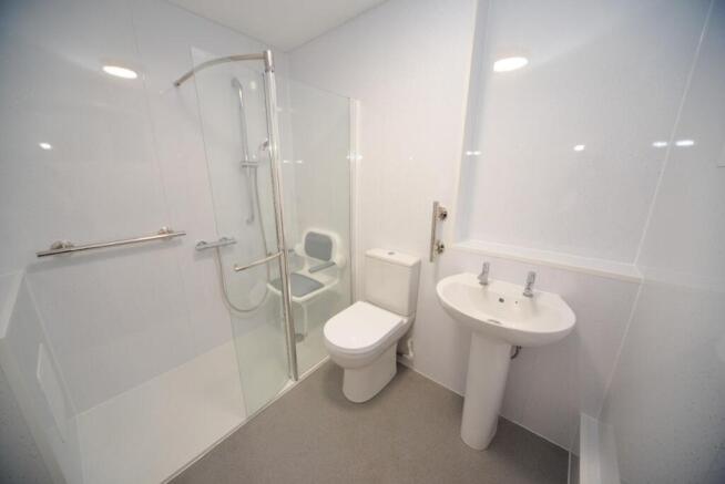 Shower Room.jpg