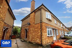 40, Station Road, Gidea Park, Romford RM2 6DA