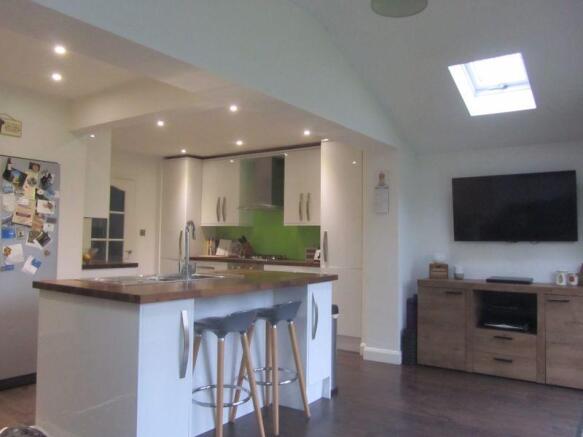 KITCHEN DINER