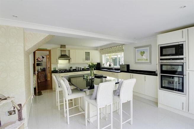 kitchen b.jpg
