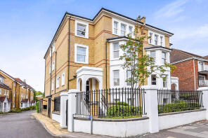 20, Ravens Close, Surbiton KT6 4QG