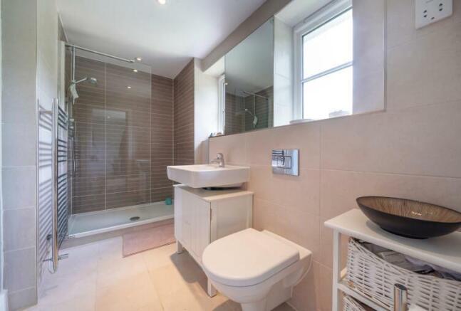 Bedroom 1 Ensuite