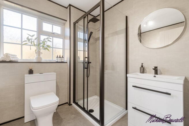 4 bed Detached for sale Image 12