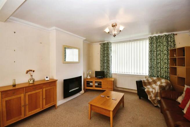 Lounge / Dining Room