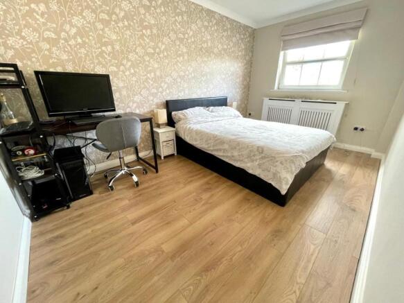 Bed 3.jpg