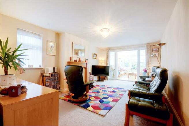 Lounge/Sitting Room