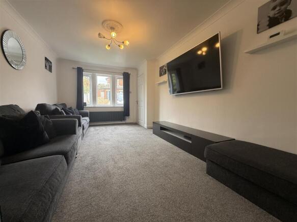 4 bed Detached for sale Image 6
