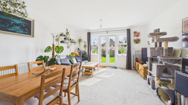 CAM04968G0-PR0105-STILL006