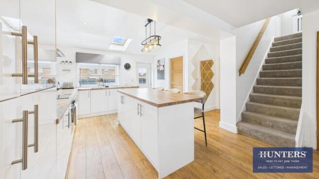 Kitchen /Dining room