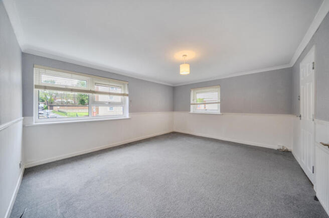2 bed Flat for sale Image 4
