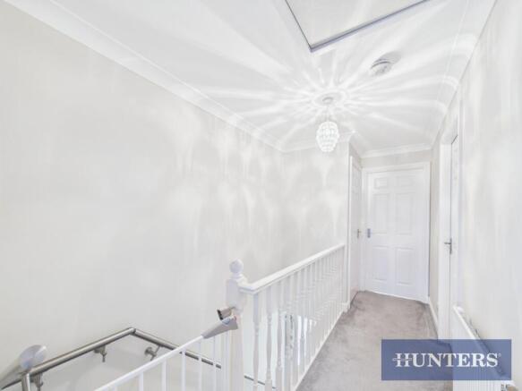 3 bed Semi-Detached for sale Image 12