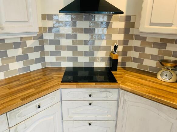 3 bed Terraced to rent Image 9