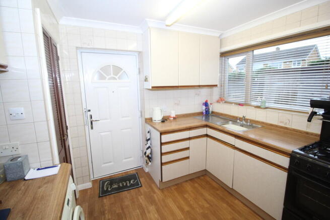 3 bed Semi-Detached for sale Image 6