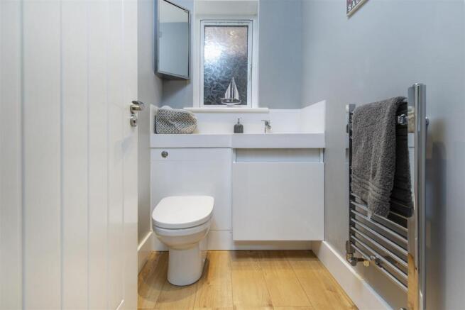Cloakroom / WC