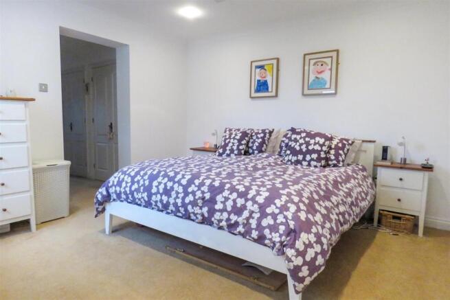 Bedroom 1.JPG