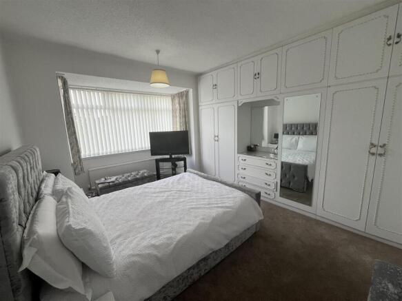 3 bed Semi-Detached for sale Image 10
