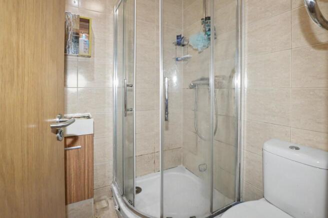 117 Hendon Way, London NW2 2NA photo 5